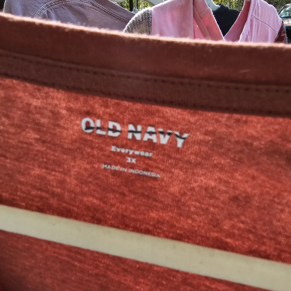 Old Navy Red Top with Pink Accent - Picture 3 of 4